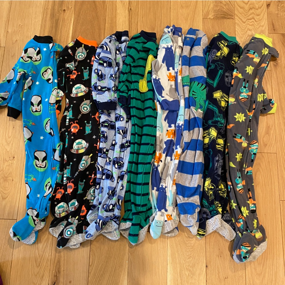 Bundle of Boys Carter’s Fleece Footed Pajamas 18m